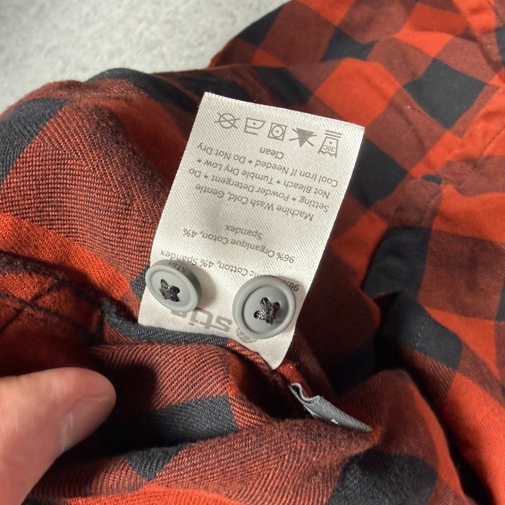 Stio Button-Up Shirt Men's Medium Red Black Plaid Lightweight Flannel - Picture 7 of 9